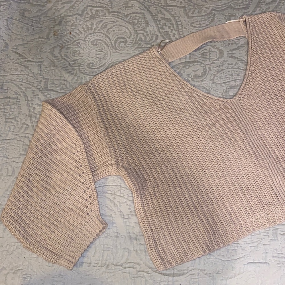 Cropped Sweater (Urban Outfitters)!